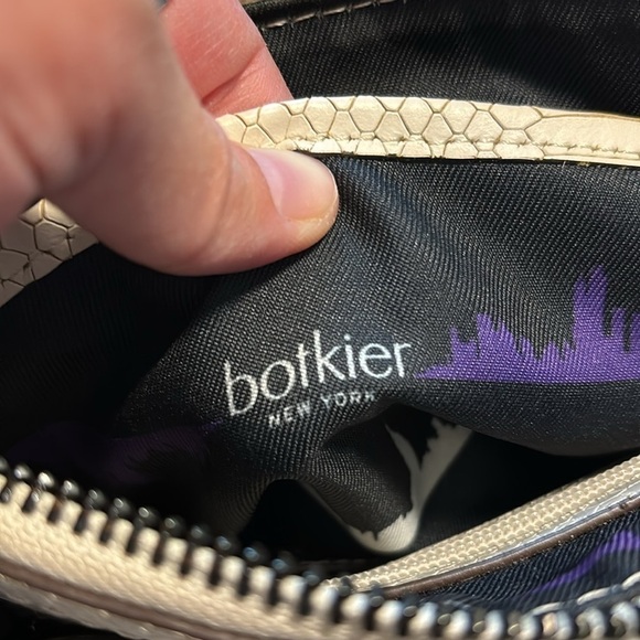 Botkier Cream Crossbody Bag - Picture 7 of 8